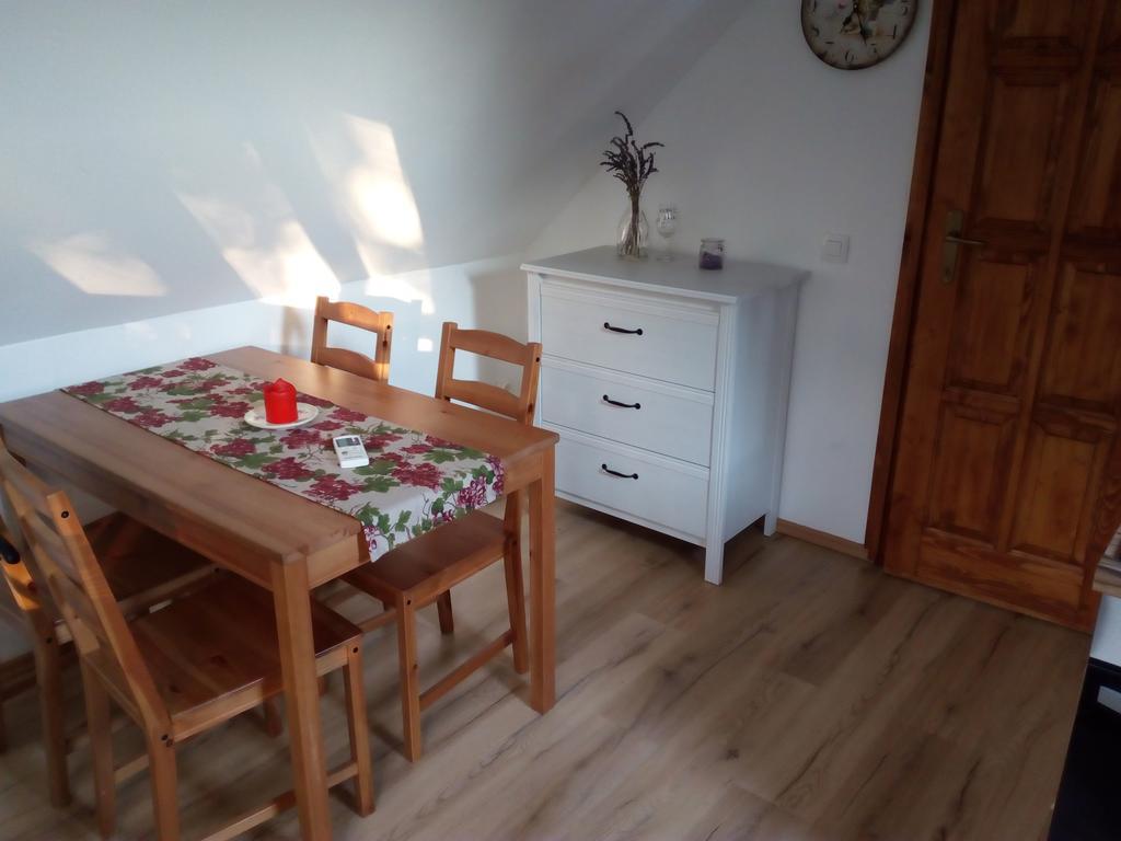 Apartment Pecsely Apartman Pécsely